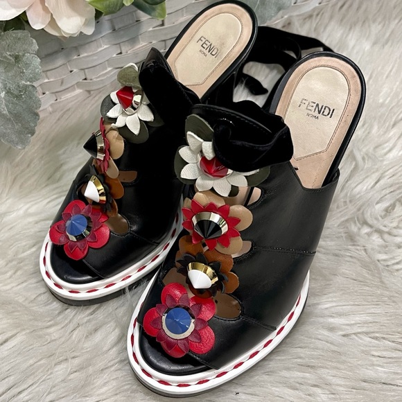 Fendi Black Floral Heels - Picture 5 of 16
